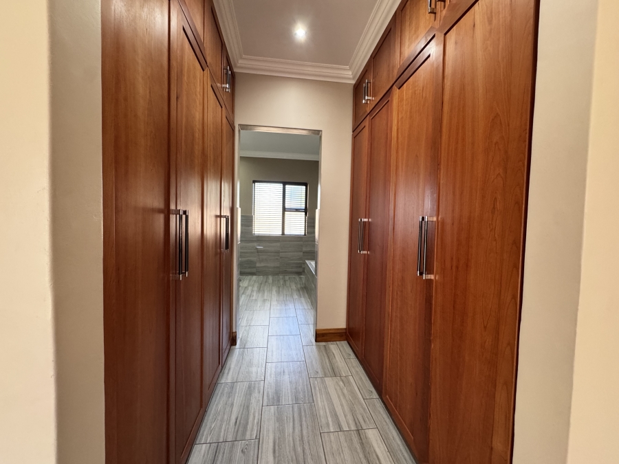 To Let 3 Bedroom Property for Rent in Wilkoppies North West